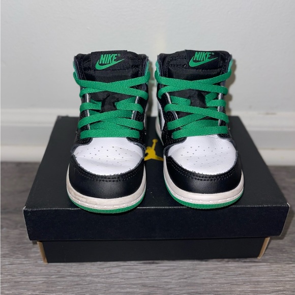 SOLD 🍀Lucky Green🍀 Jordan 1 6C - Picture 3 of 6
